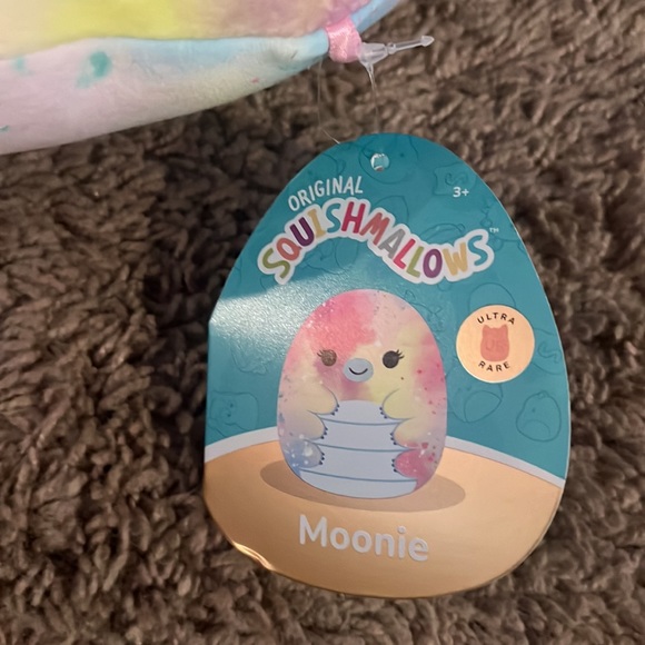 Nwt ultra rare moonie - Picture 2 of 2